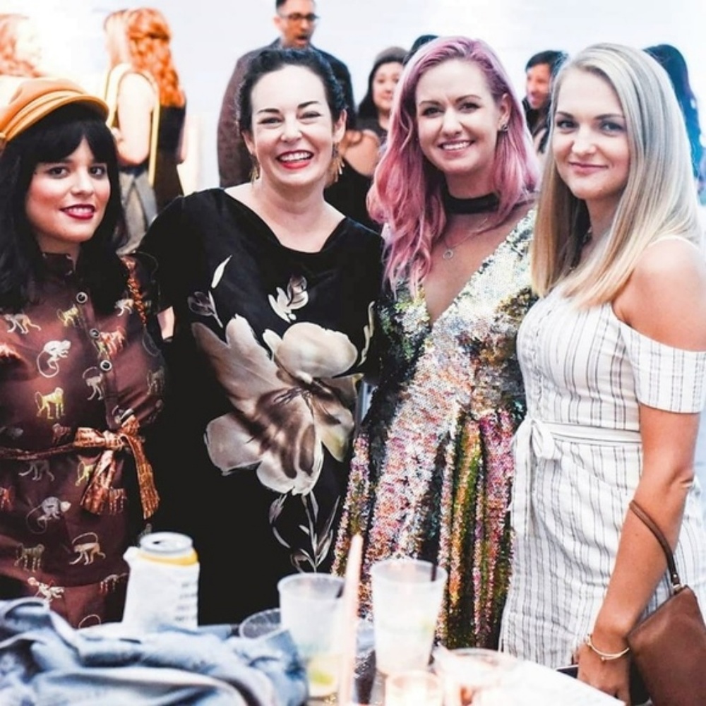 Meet your posher! - Picture 7 of 8